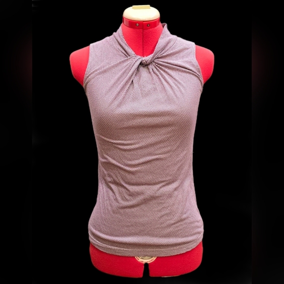 Old Navy, Size XS, Red Gingham Sleeveless Top - Picture 1 of 15